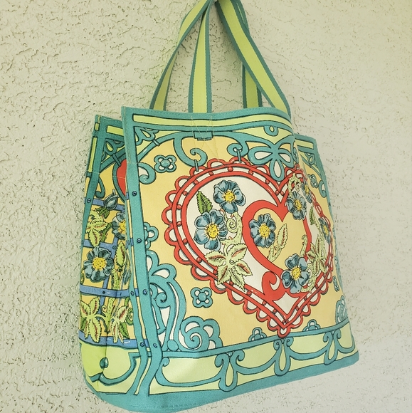 New Large Brighton A Winter's Love Tote. - Picture 15 of 16